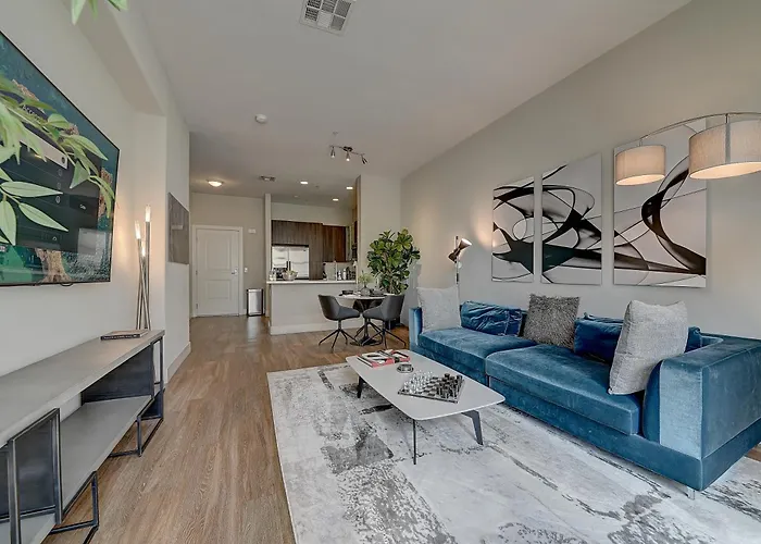 Penthouse One Bedroom Garden View Condo By Ucla